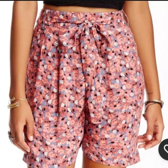 Free People Layla High Waist Tie Belt Flowy Boho Floral Print Shorts M‎ - Picture 1 of 14